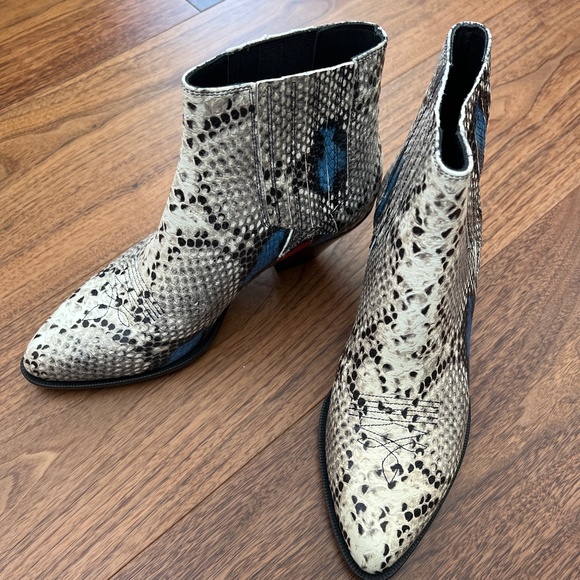 NWT Golden Goose Crosby Snake Print - Picture 1 of 4